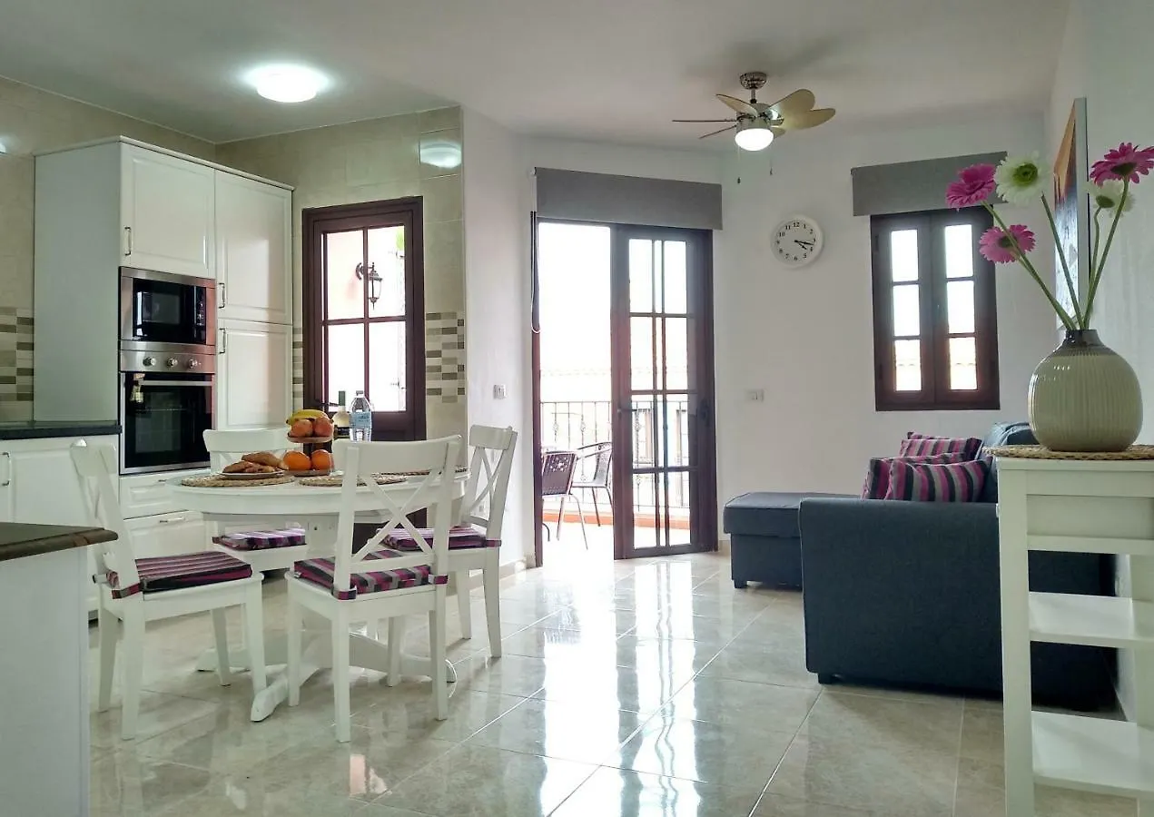 Yellow! Apartment Costa Del Silencio
